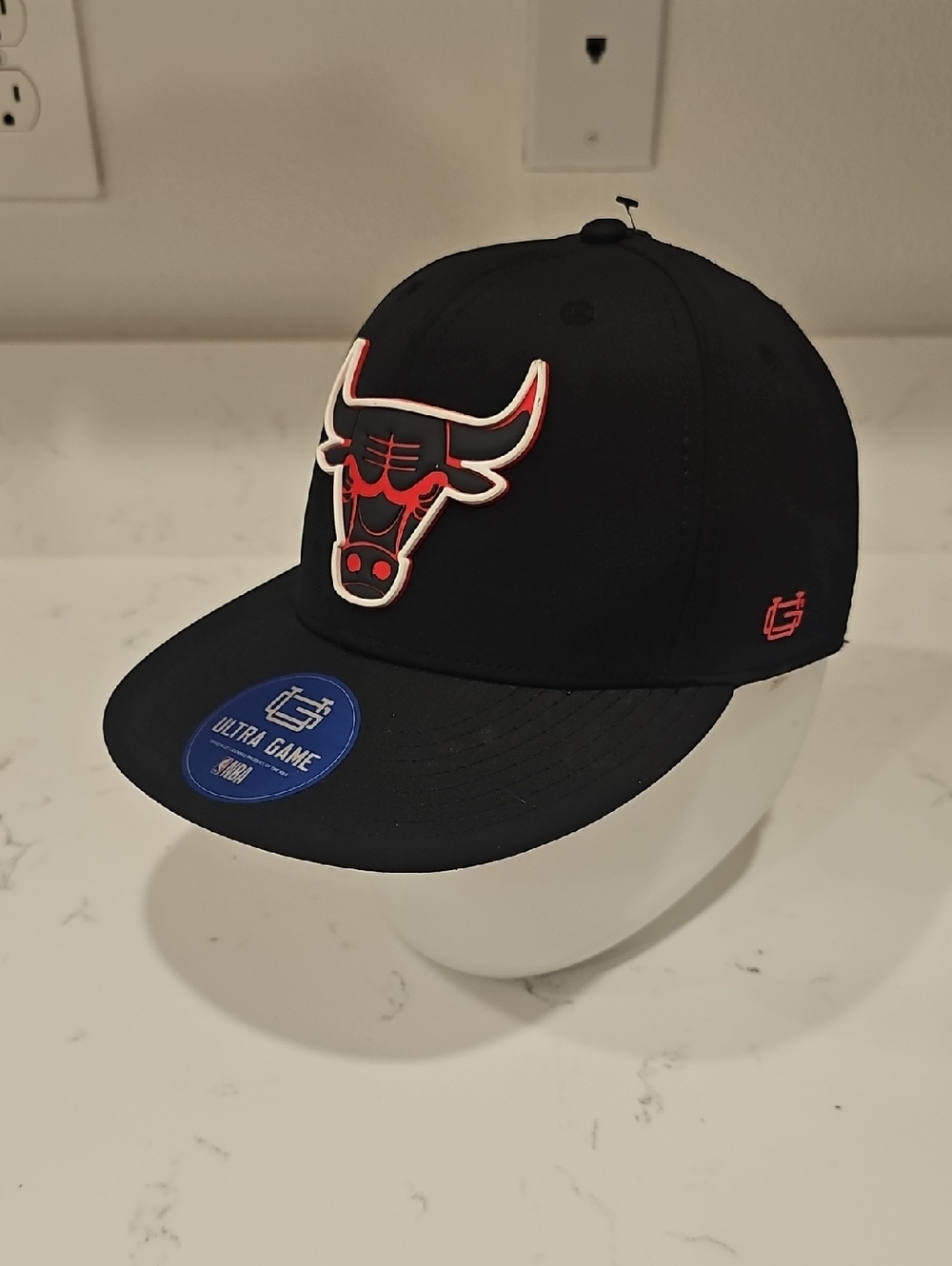 Chicago Bulls Black Fitted Hat with Red Logo